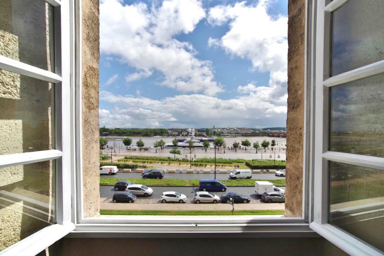 Le Port De La Lune - Vue Panoramique Sur Les Quais Bordeaux Kültér fotó